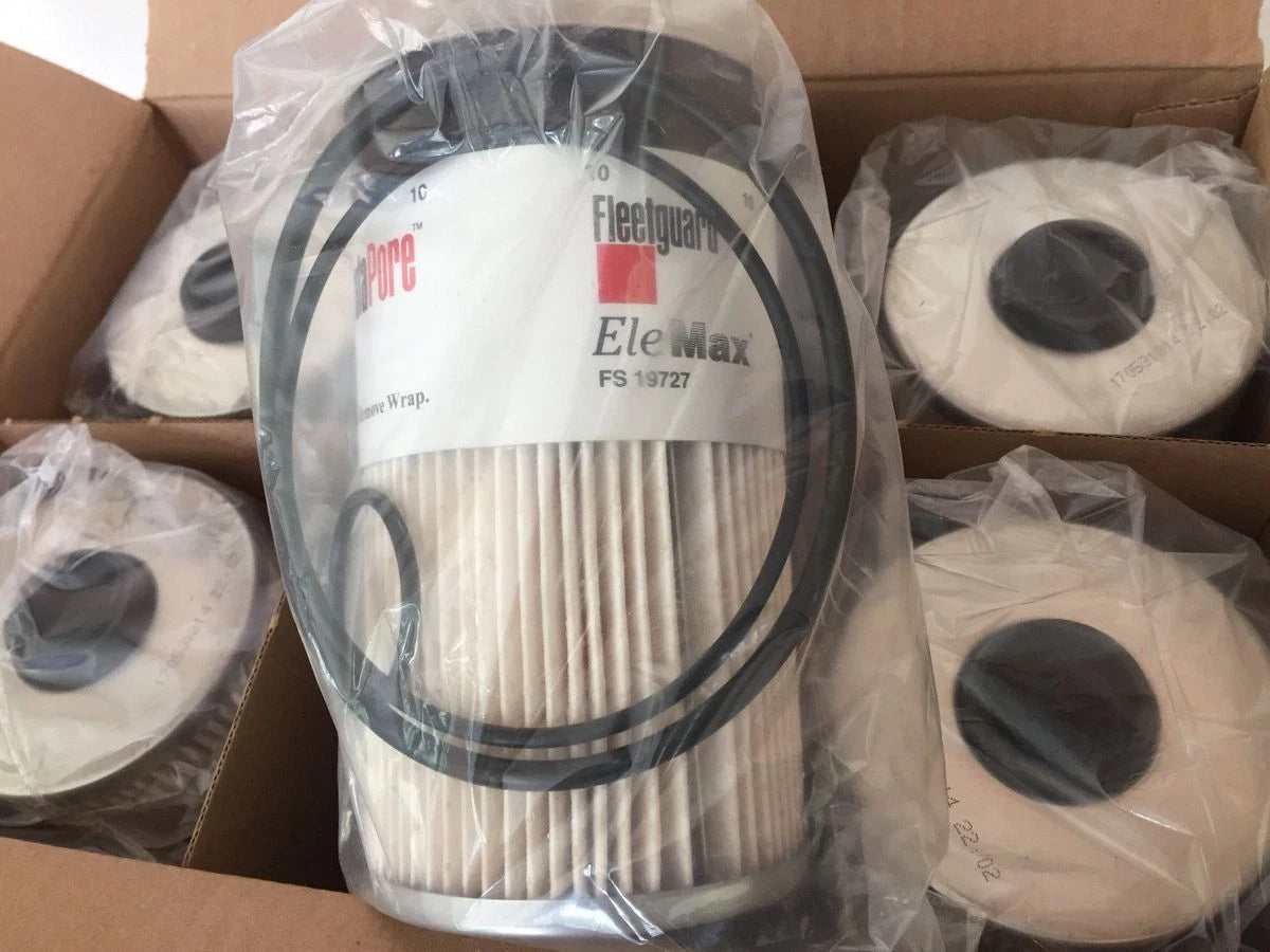 Cummins Filtration FLEETGUARD Fuel/Water Separator FS19727